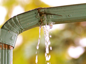 Dealing with broken gutters on your home in San Martin? Get quality gutter replacement services from Signature Rain Gutters & Metal Works.